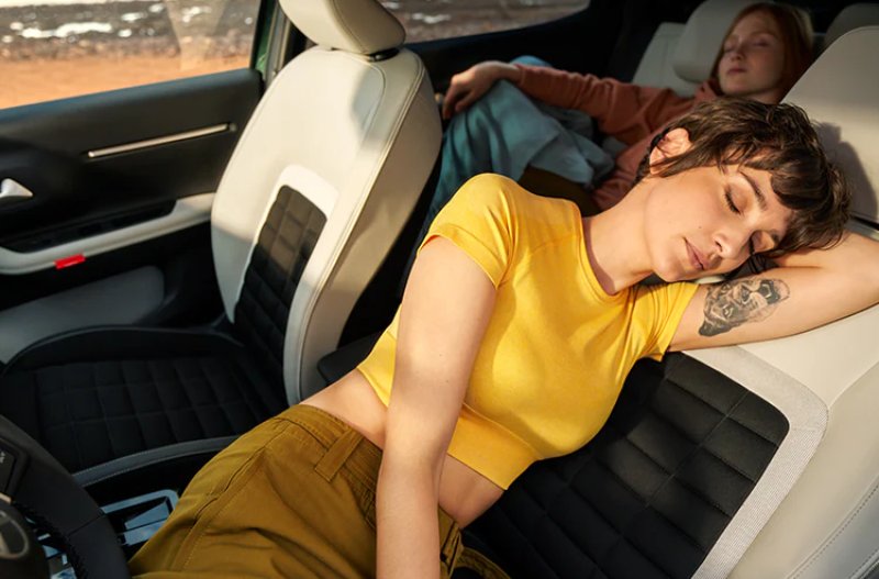 c3 aircross interior comfort girl asleep