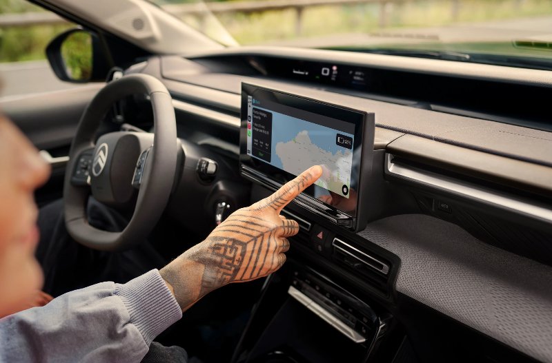 Citroen C3 aircross SUV interior screen