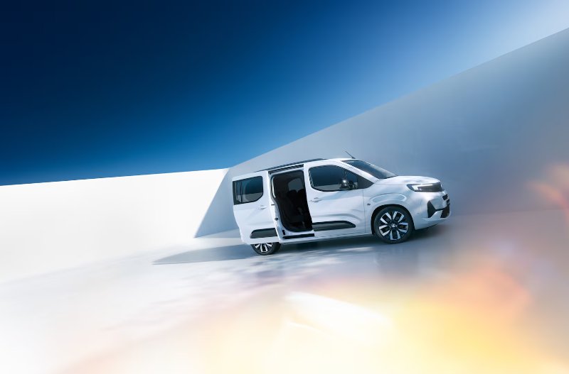 Combo Life Electric Twin Sliding Rear Doors