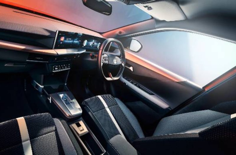 frontera cockpit and steering wheel