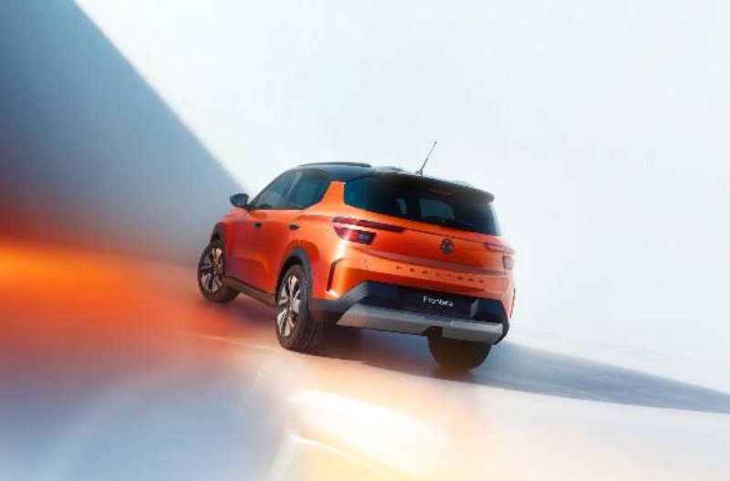 frontera from the rear in orange