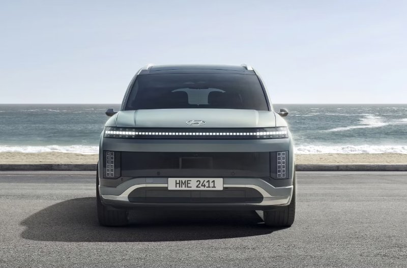 IONIQ 9 front view