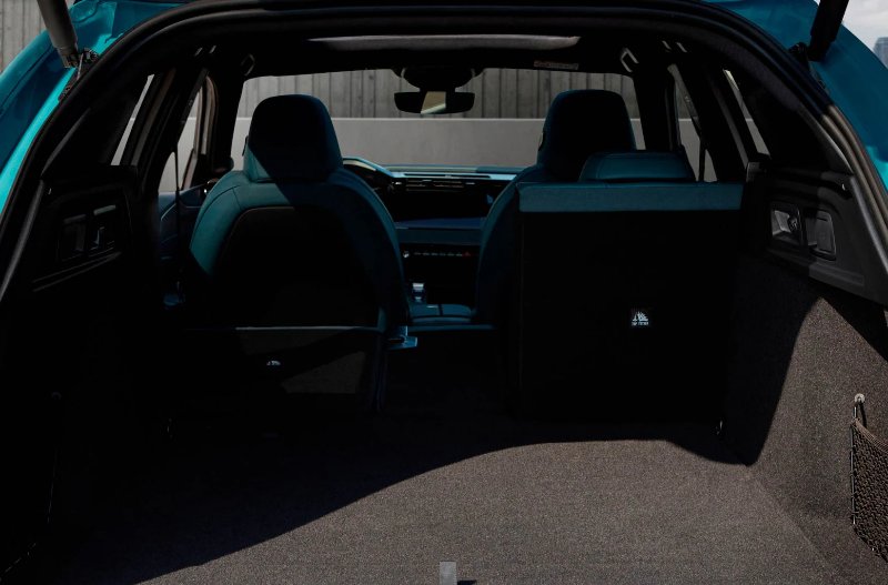 peugeot 308 SW boot space