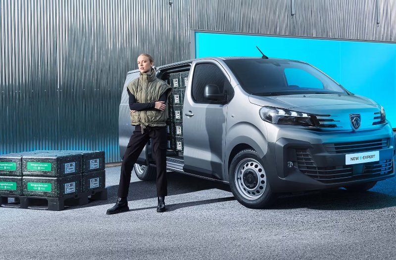 Peugeot E-Expert loading space