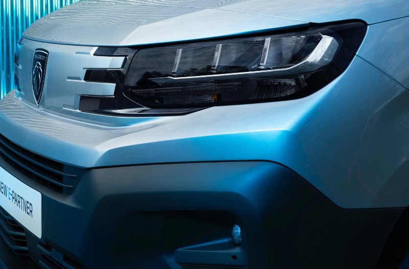 Peugeot Partner headlights
