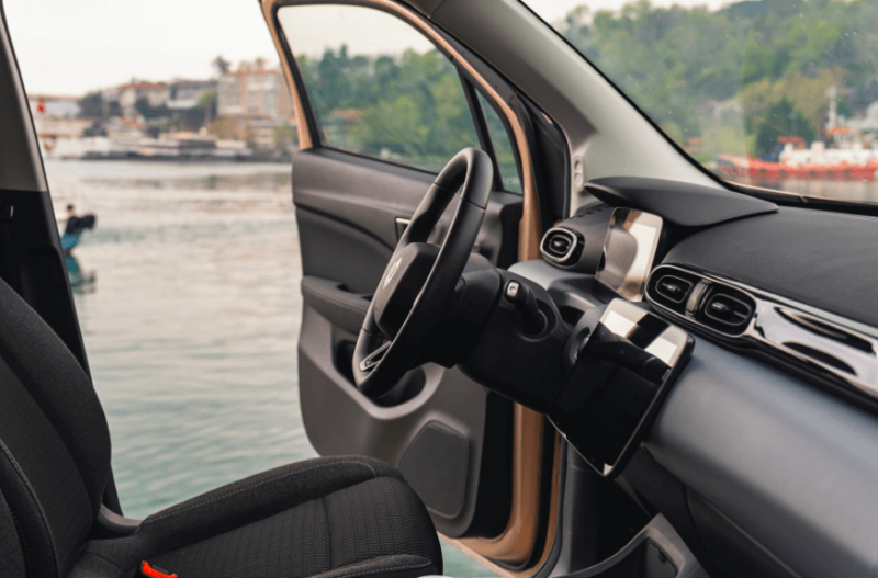 T03 interior side profile