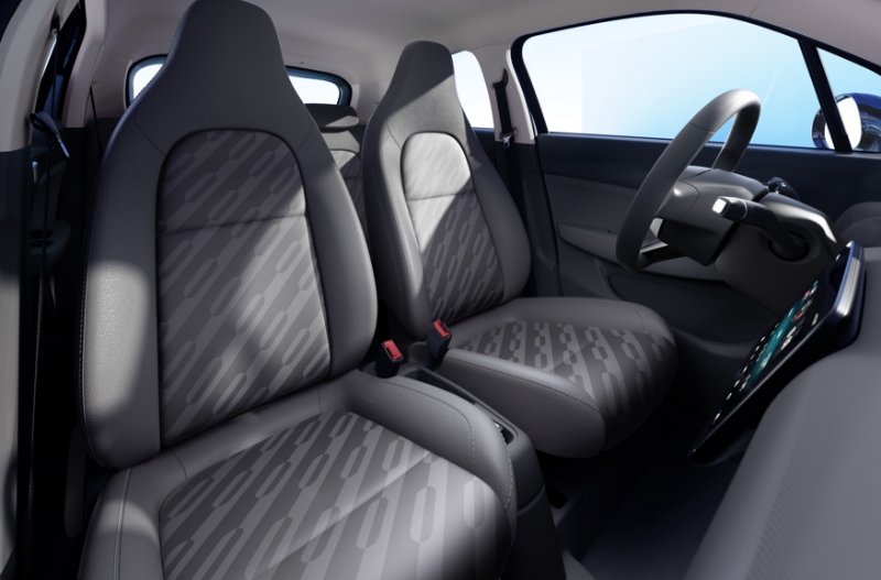 T04 spacious interior