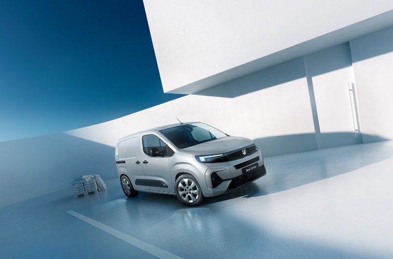 vauxhall combo electric van in silver